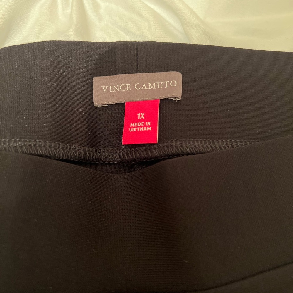 Vince Camuto black leggings, NWT